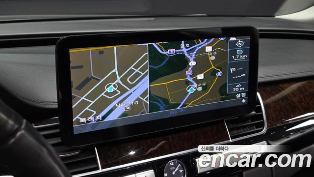Audi A8 2015 — photo 13