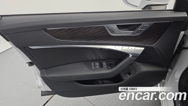 Audi A6 2021 — photo 14