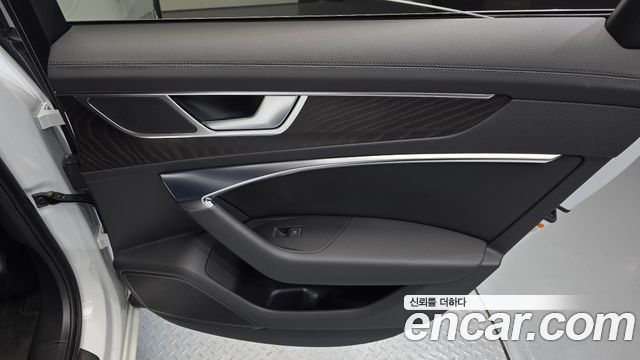Audi A6 2021 — photo 15