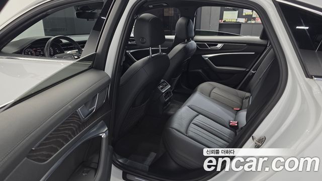Audi A6 2021 — photo 16