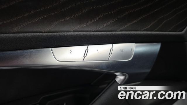 Audi A6 2021 — photo 28