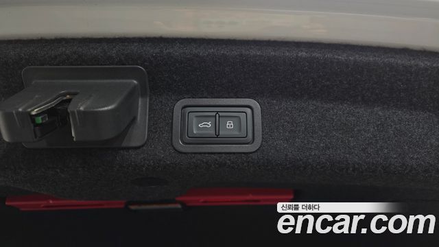 Audi A6 2021 — photo 34
