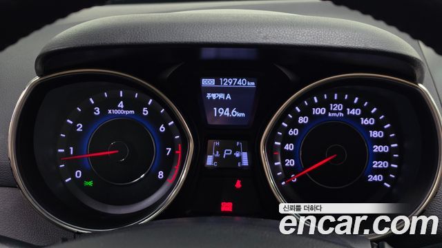 Hyundai AVANTE 2011 — photo 8