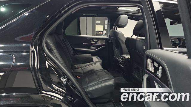 Mercedes-Benz GLE-Class 2023 — photo 18