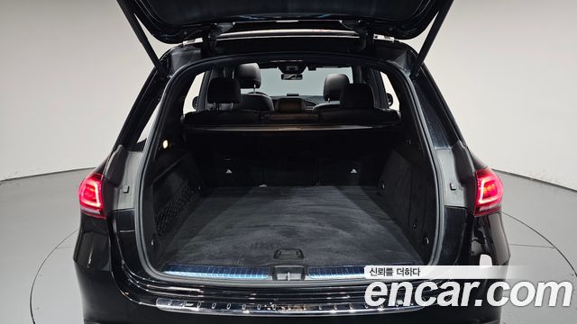 Mercedes-Benz GLE-Class 2023 — photo 26