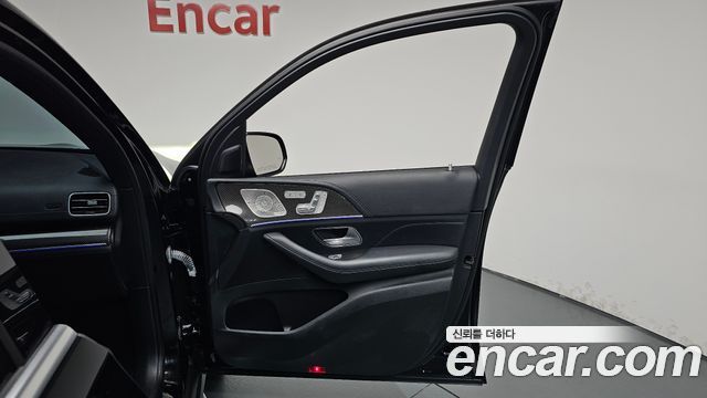 Mercedes-Benz GLE-Class 2023 — photo 14