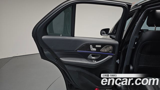 Mercedes-Benz GLE-Class 2023 — photo 15