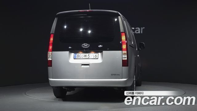 Hyundai Staria 2023 — photo 4