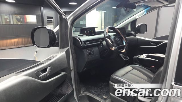 Hyundai Staria 2023 — photo 13