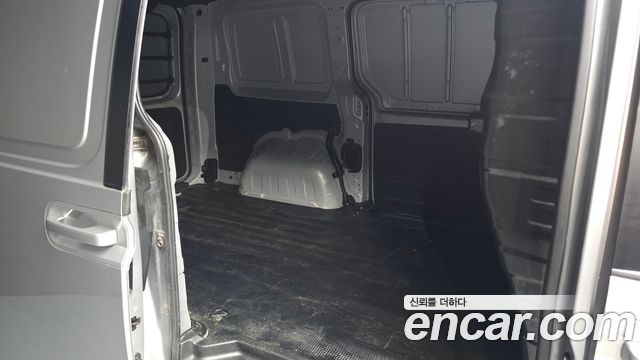 Hyundai Staria 2023 — photo 17
