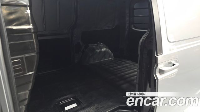 Hyundai Staria 2023 — photo 18