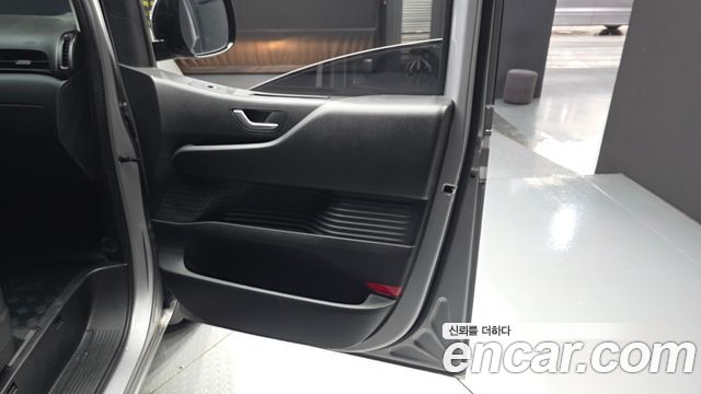 Hyundai Staria 2023 — photo 15