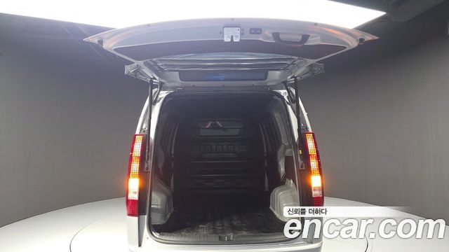 Hyundai Staria 2023 — photo 29