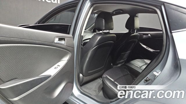 Hyundai Accent 2019 — photo 16