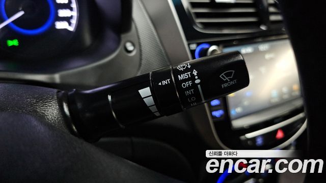 Hyundai Accent 2019 — photo 30