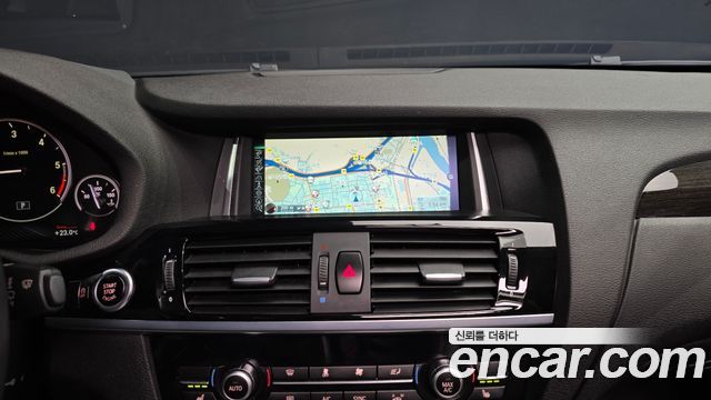 BMW X4 2016 — photo 16