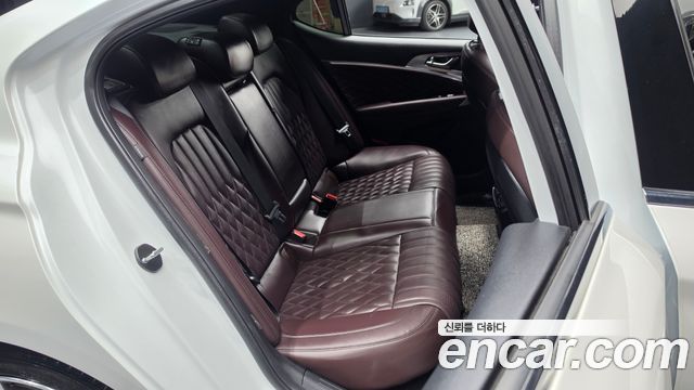 Genesis G70 2022 — photo 18