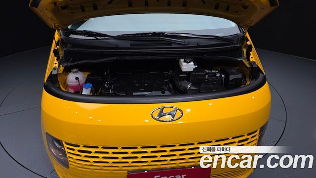 Hyundai Staria 2023 — photo 6