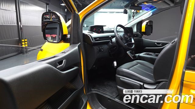 Hyundai Staria 2023 — photo 13