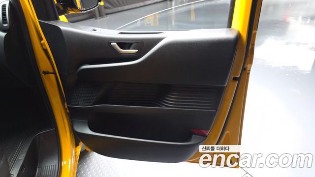 Hyundai Staria 2023 — photo 14