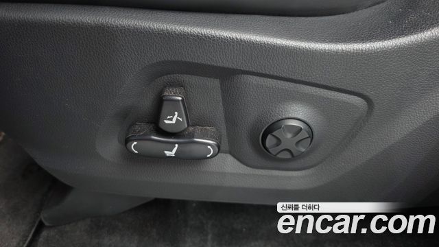 KG Mobility Rexton 2019 — photo 30