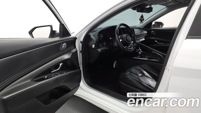 Hyundai AVANTE 2023 — photo 13