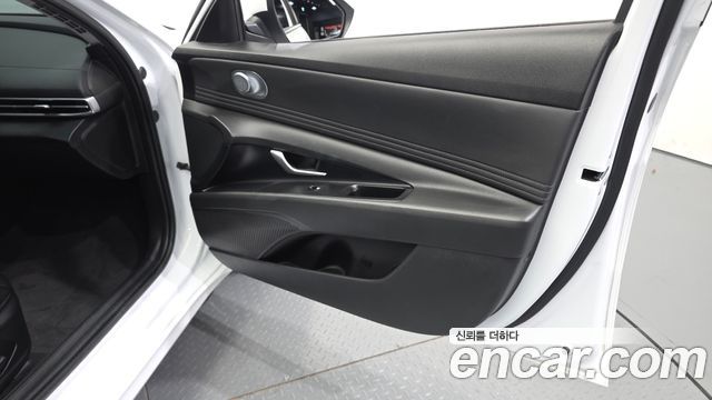 Hyundai AVANTE 2023 — photo 14