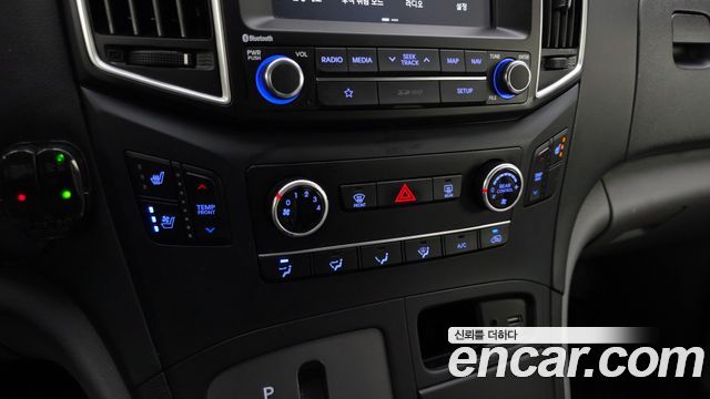 Hyundai Starex 2019 — photo 23