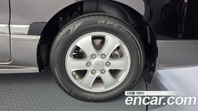 Hyundai Starex 2019 — photo 7