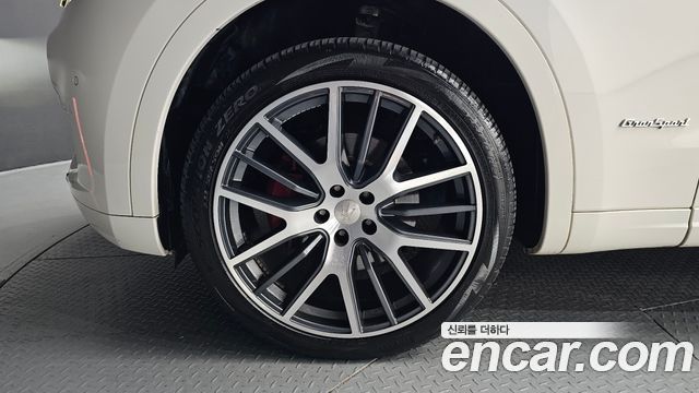 Maserati Levante 2018 — photo 5