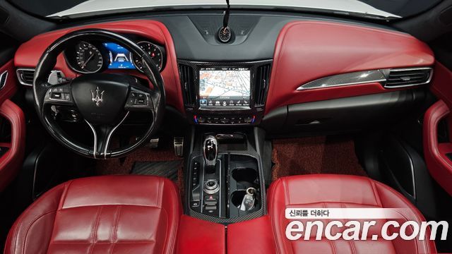 Maserati Levante 2018 — photo 10