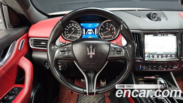 Maserati Levante 2018 — photo 19