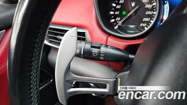 Maserati Levante 2018 — photo 23