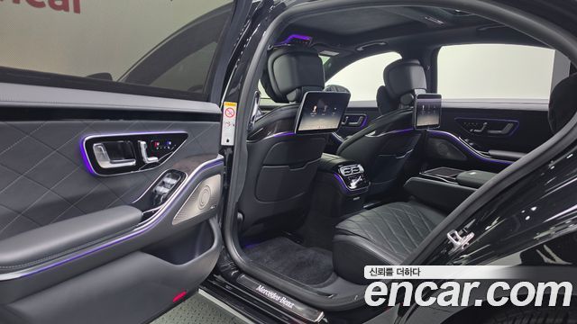 Mercedes-Benz S-Class 2021 — photo 18