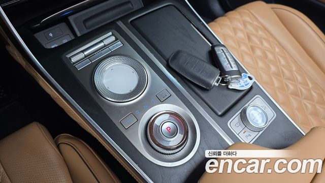 Genesis GV80 2020 — photo 12