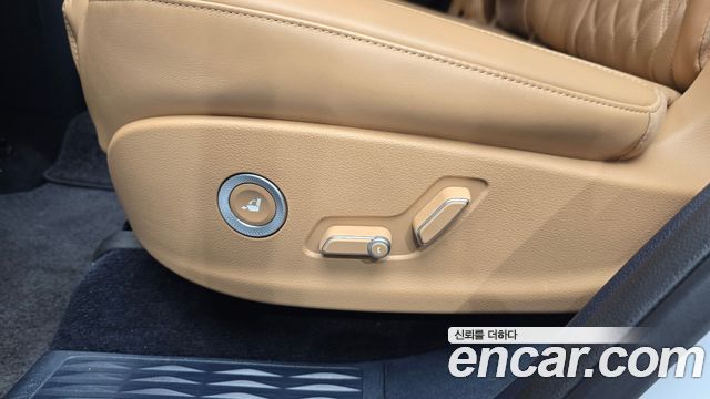 Genesis GV80 2020 — photo 31