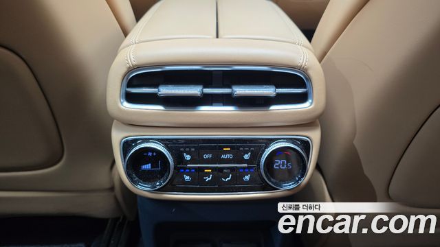 Genesis GV80 2020 — photo 33