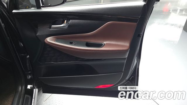 Hyundai Santafe 2019 — photo 14