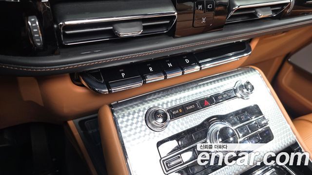 Lincoln Aviator 2022 — photo 9