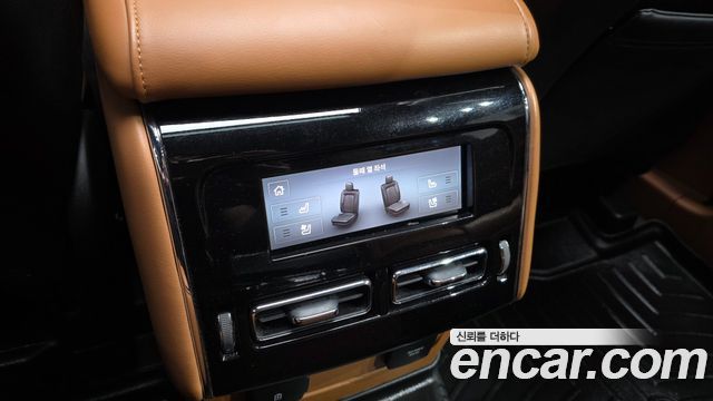 Lincoln Aviator 2022 — photo 19