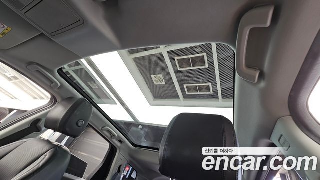 Land Rover Discovery Sport 2018 — photo 23