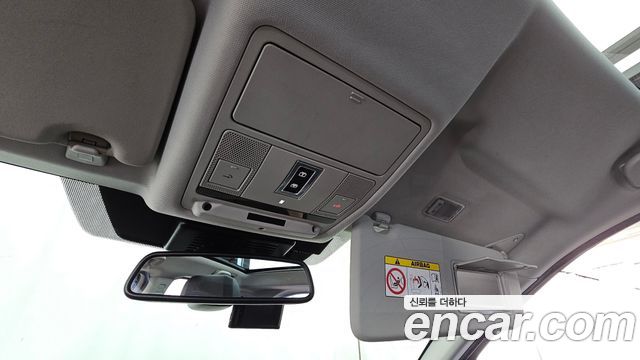 Land Rover Discovery Sport 2018 — photo 24