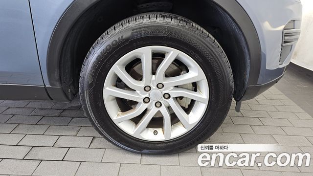 Land Rover Discovery Sport 2018 — photo 7