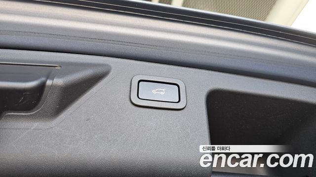 Land Rover Discovery Sport 2018 — photo 27