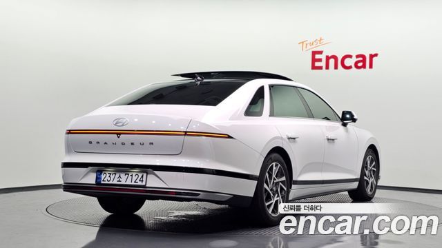 Hyundai Grandeur 2023 — photo 2