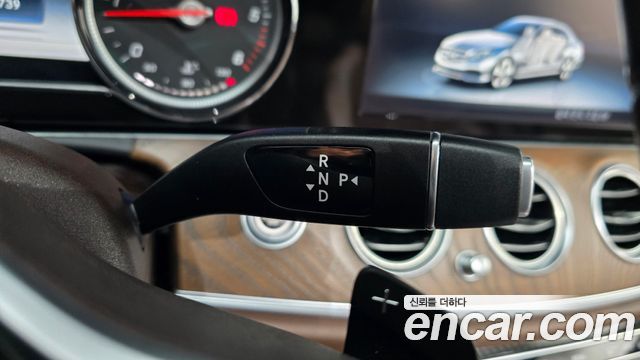Mercedes-Benz E-Class 2019 — photo 9