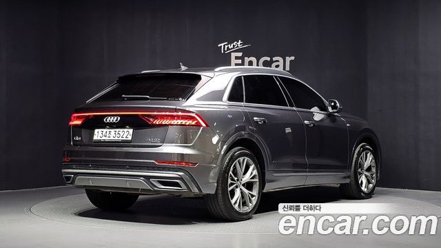 Audi Q8 2020 — photo 2