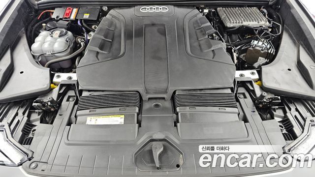Audi Q8 2020 — photo 6