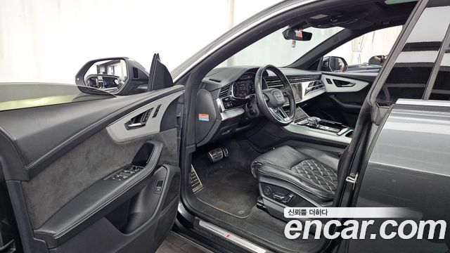 Audi Q8 2020 — photo 13