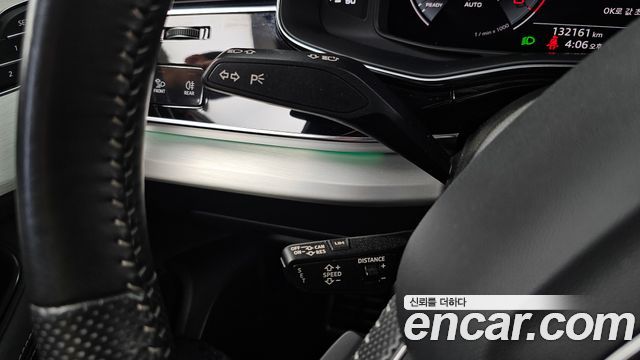 Audi Q8 2020 — photo 29